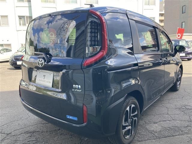 TOYOTA SIENTA HYBRID 2022 Image 31