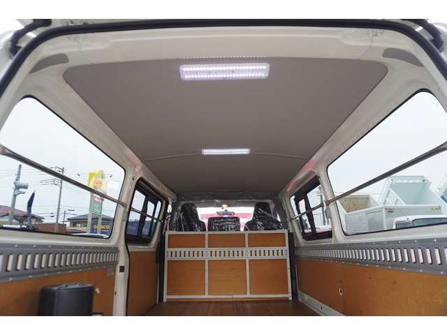 TOYOTA HIACE VAN 1.25T 2WD 2015 Image 31