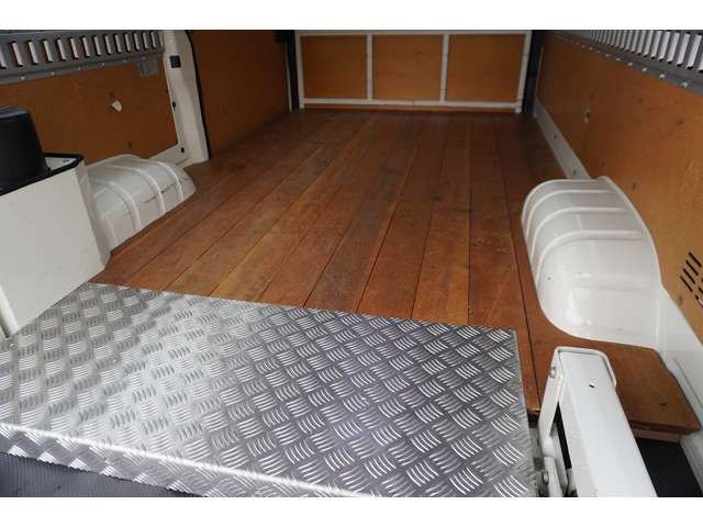 TOYOTA HIACE VAN 1.25T 2WD 2015 Image 31