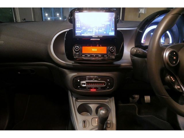 MCC SMART FORFOUR 2016 Image 31