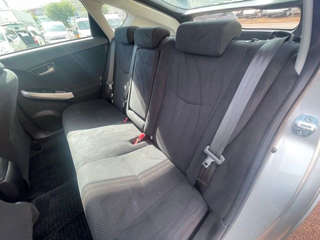 TOYOTA PRIUS 2013 Image 31