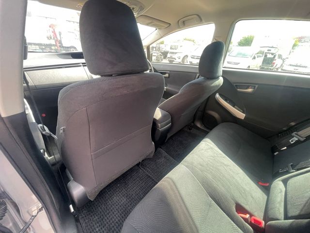 TOYOTA PRIUS 2013 Image 31