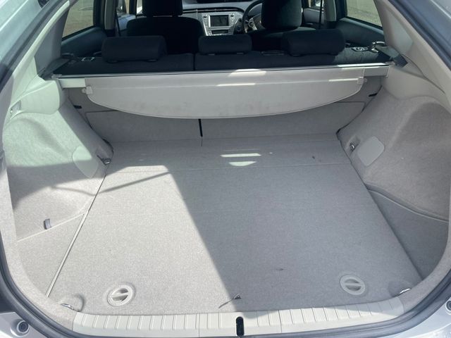 TOYOTA PRIUS 2013 Image 31