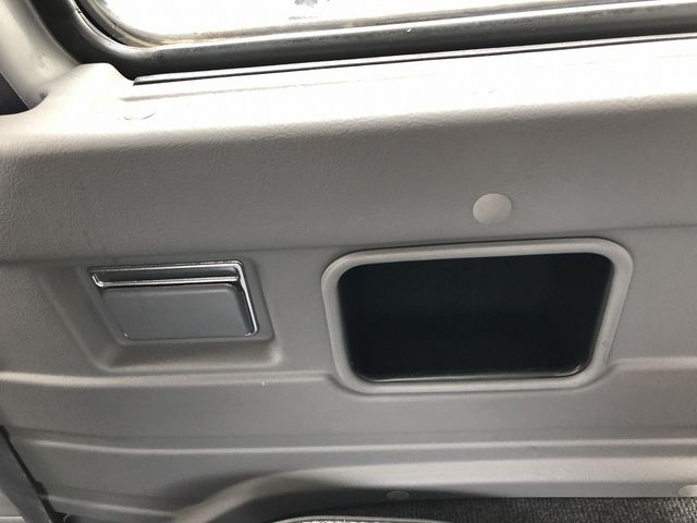 TOYOTA LANDCRUISER VAN 1991 Image 31