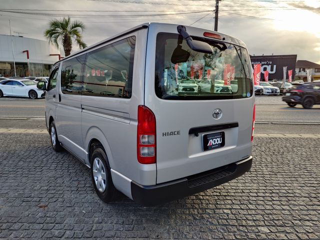 TOYOTA HIACE VAN 1.15T 2WD 2020 Image 31