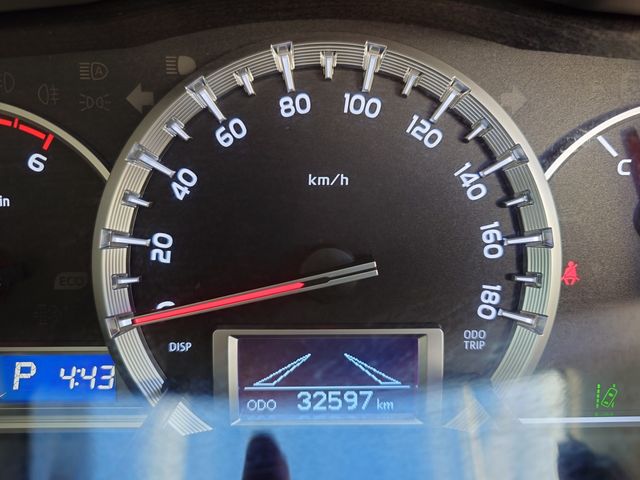 TOYOTA HIACE VAN 1.15T 2WD 2020 Image 31