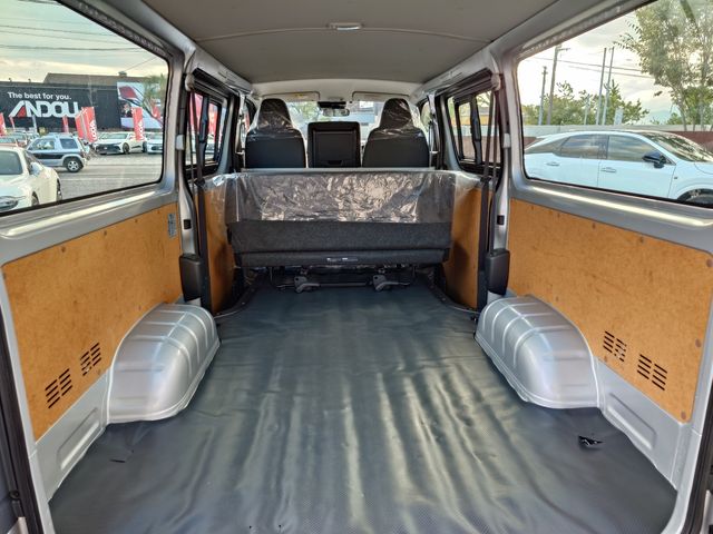 TOYOTA HIACE VAN 1.15T 2WD 2020 Image 31
