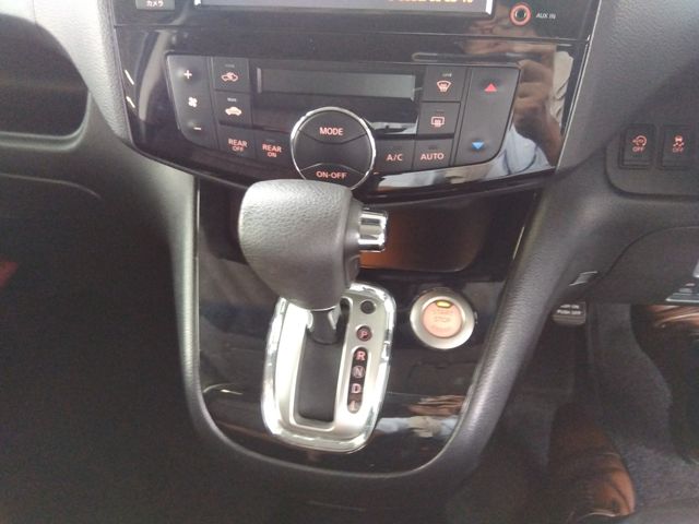 NISSAN SERENA  S-HYBRID 2014 Image 31