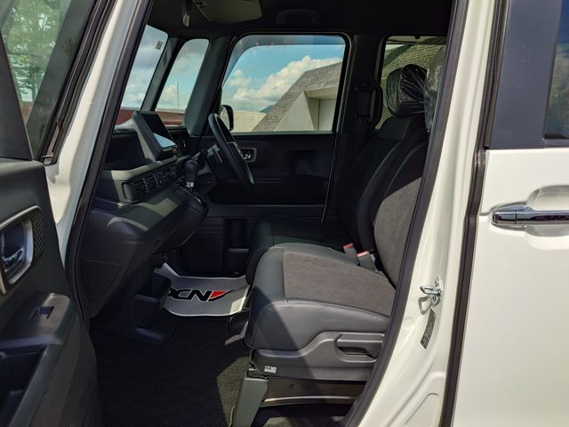 HONDA N BOX CUSTOM 2024 Image 31