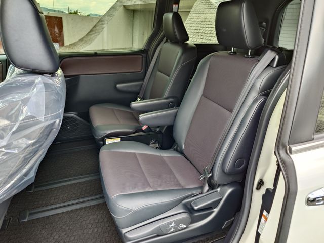 TOYOTA ESQUIRE HYBRID 2018 Image 31