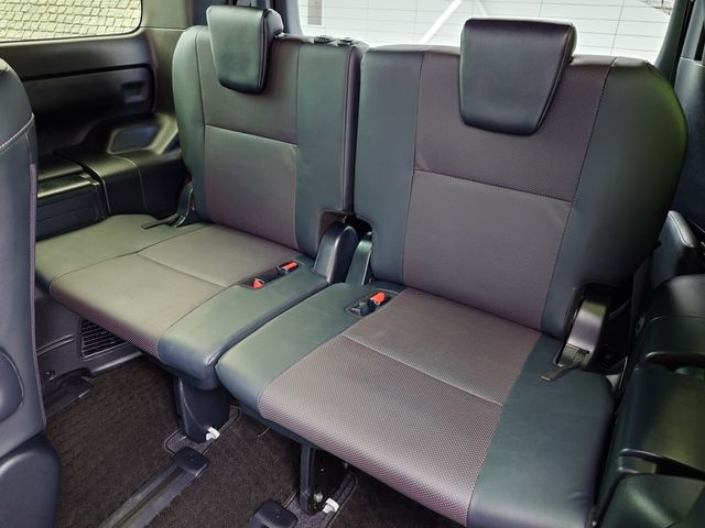 TOYOTA ESQUIRE HYBRID 2018 Image 31