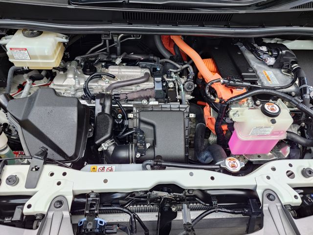 TOYOTA ESQUIRE HYBRID 2018 Image 31