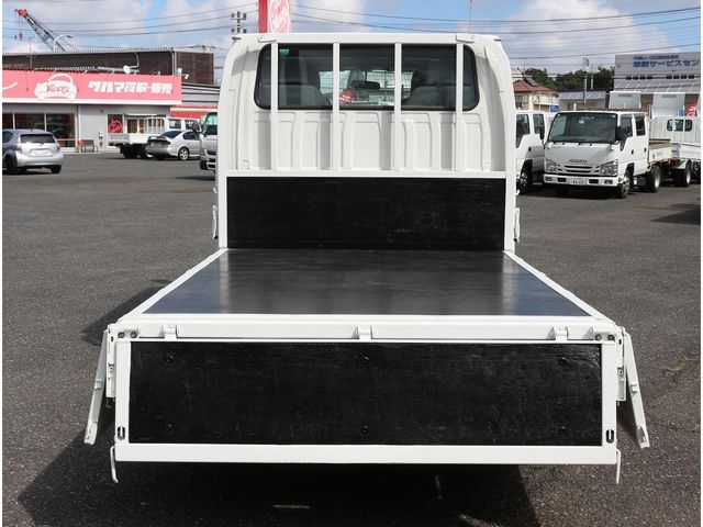 ISUZU ELF 2018 Image 31