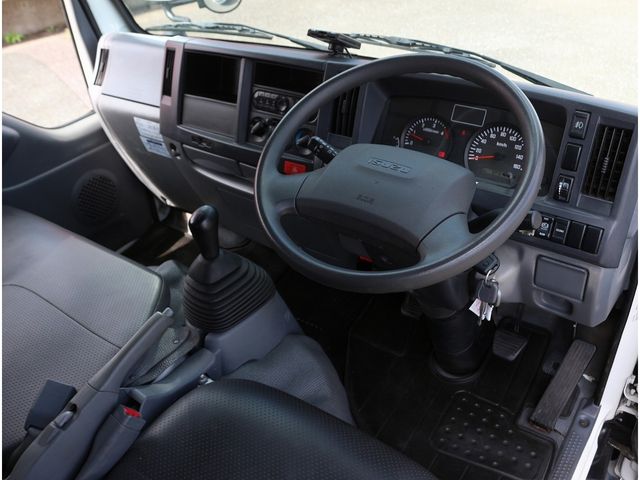 ISUZU ELF 2018 Image 31