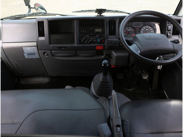 ISUZU ELF 2018 Image 31