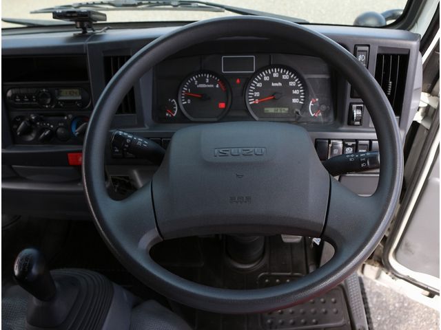 ISUZU ELF 2018 Image 31