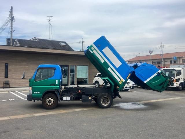 MITSUBISHI CANTER 2017 Image 31