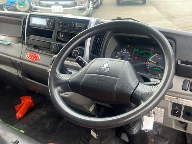 MITSUBISHI CANTER 2017 Image 31