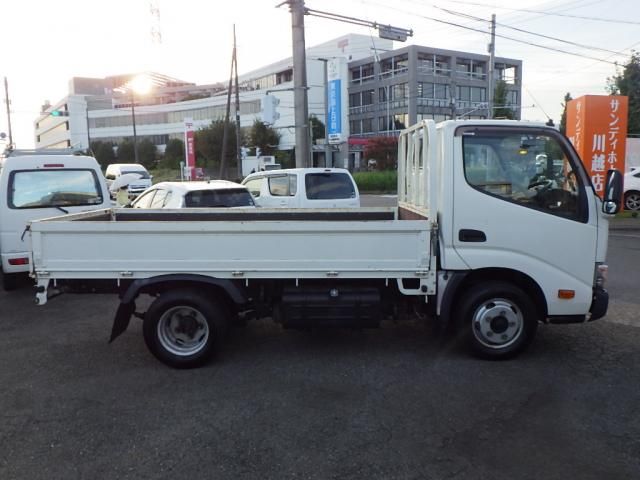 HINO DUTRO 2017 Image 31