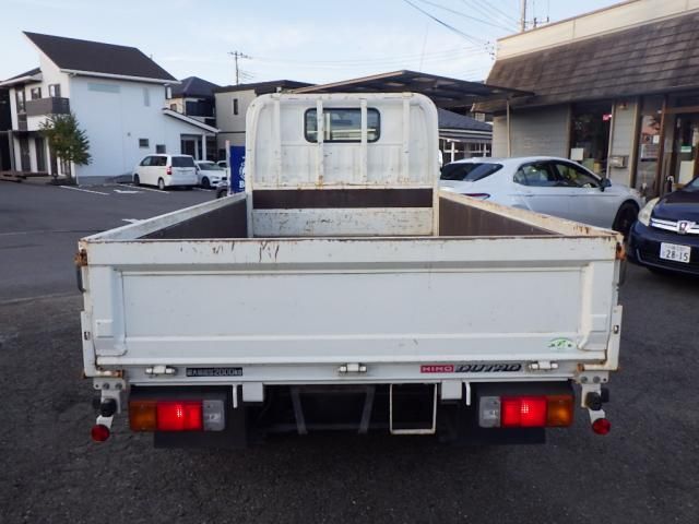 HINO DUTRO 2017 Image 31