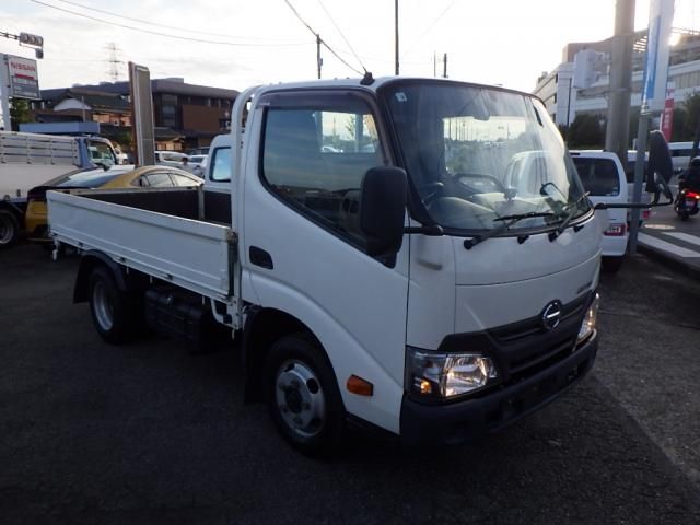 HINO DUTRO 2017 Image 31