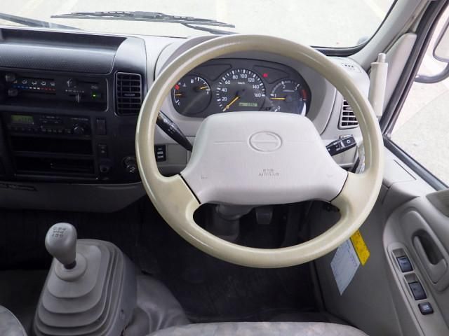 HINO DUTRO 2006 Image 31