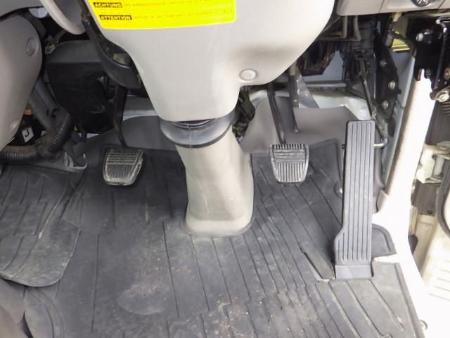 HINO DUTRO 2006 Image 31