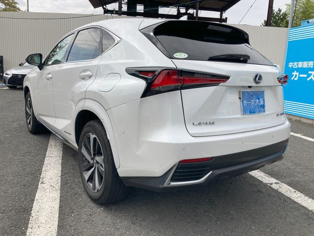TOYOTA LEXUS NX300H 2018 Image 31