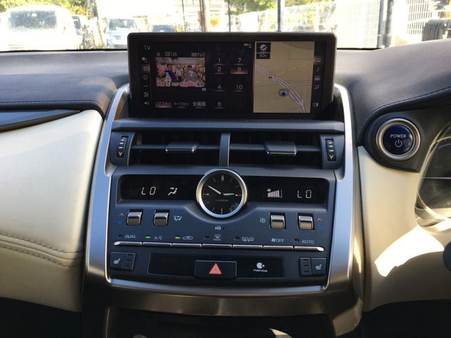 TOYOTA LEXUS NX300H 2018 Image 31