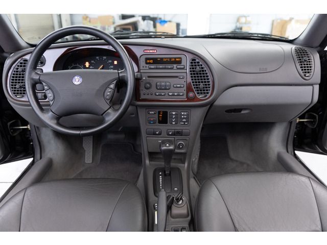 SAAB 9-3 OPEN 2001 Image 31