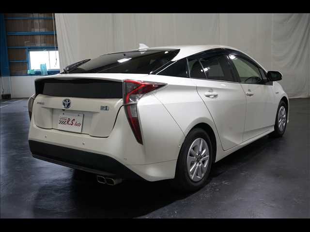 TOYOTA PRIUS 2016 Image 31