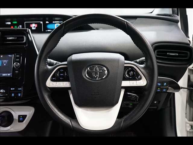 TOYOTA PRIUS 2016 Image 31