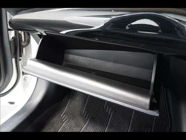 TOYOTA PRIUS 2016 Image 31