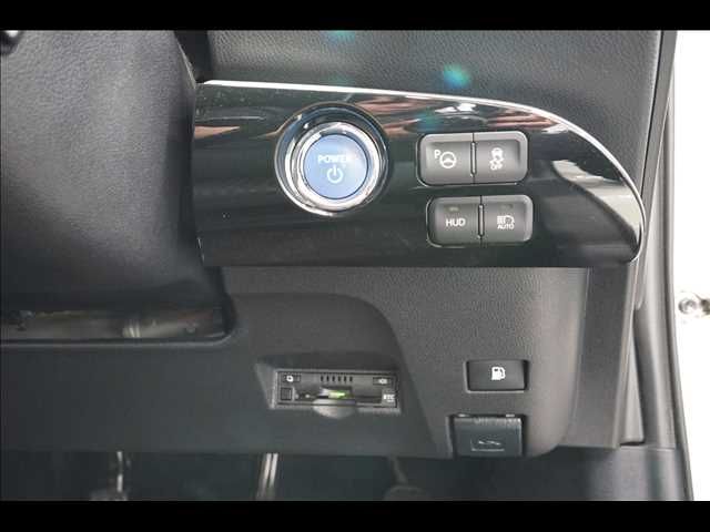 TOYOTA PRIUS 2016 Image 31