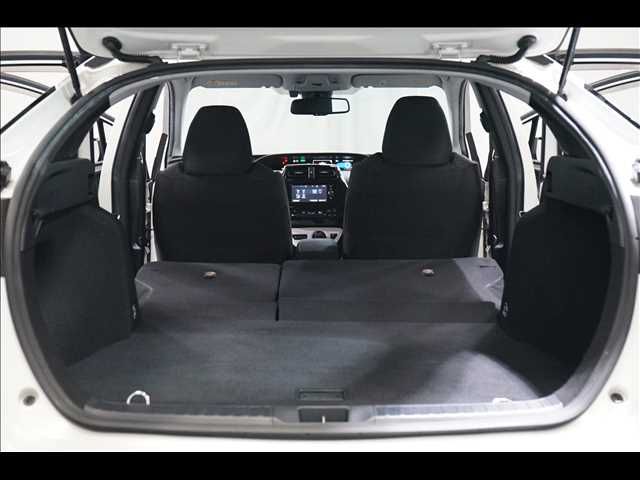 TOYOTA PRIUS 2016 Image 31