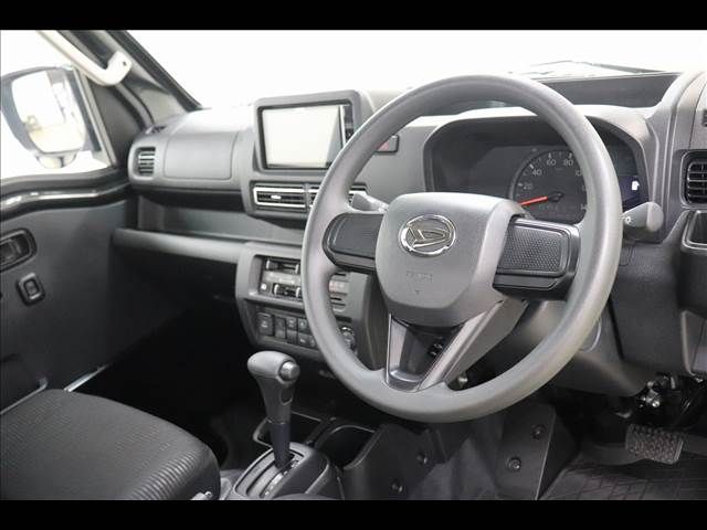 DAIHATSU HIJET TRUCK 4WD 2022 Image 31