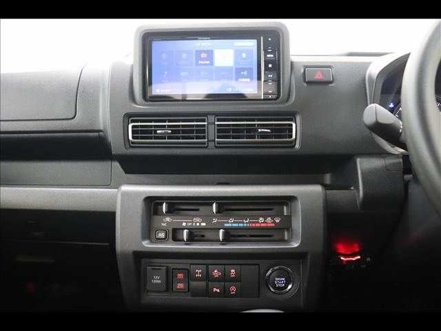 DAIHATSU HIJET TRUCK 4WD 2022 Image 31