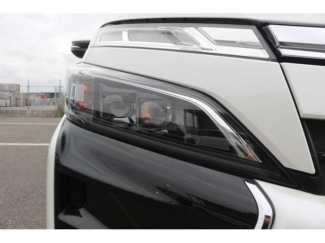 TOYOTA VOXY 2019 Image 31