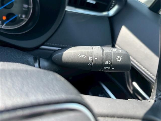 TOYOTA HARRIER HYBRID 2022 Image 31