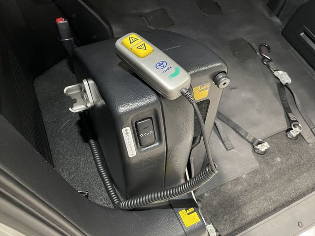 TOYOTA VELLFIRE 2012 Image 31