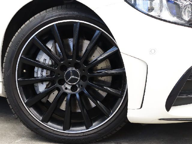 MERCEDES BENZ MERCEDES AMG C CLASS 2018 Image 31