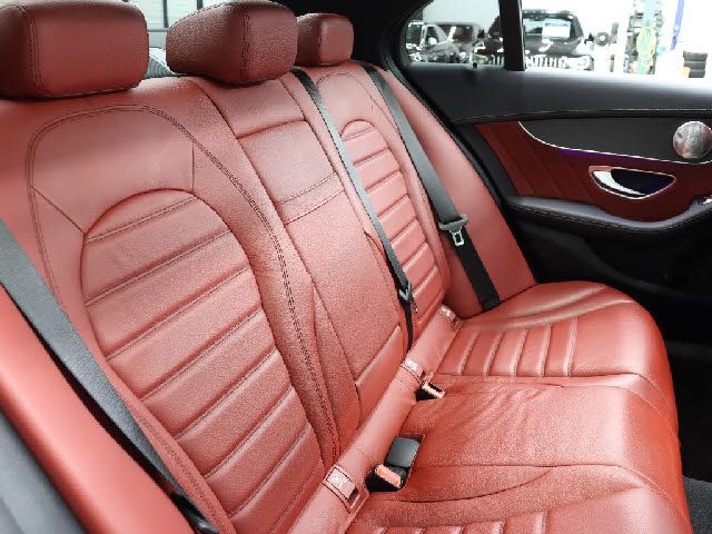 MERCEDES BENZ MERCEDES AMG C CLASS 2018 Image 31