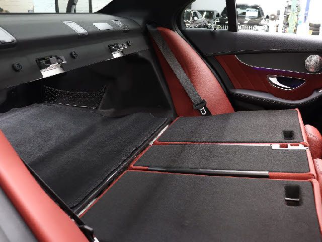 MERCEDES BENZ MERCEDES AMG C CLASS 2018 Image 31