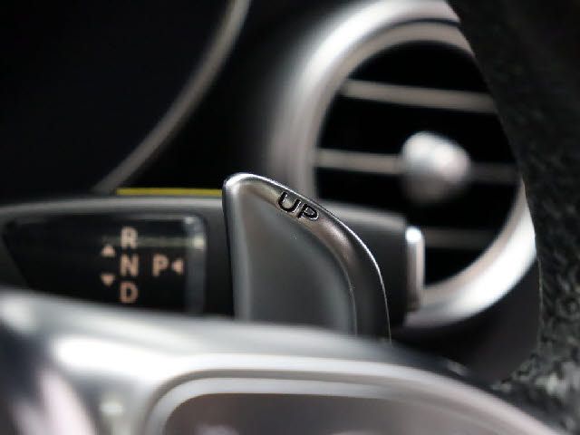 MERCEDES BENZ MERCEDES AMG C CLASS 2018 Image 31