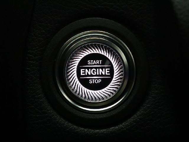 MERCEDES BENZ MERCEDES AMG C CLASS 2018 Image 31