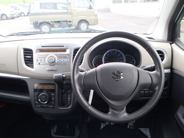 SUZUKI WAGON R 2014 Image 31