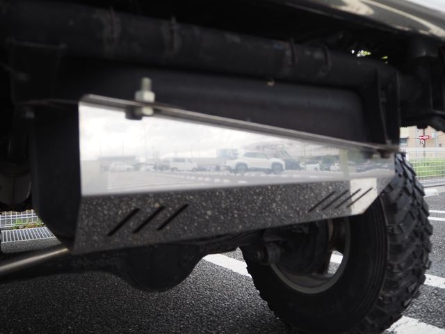 SUZUKI JIMNY 4WD 1996 Image 31