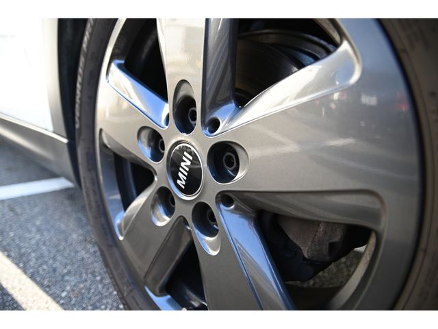 BMW MINI COOPER D 5DOOR 2023 Image 31