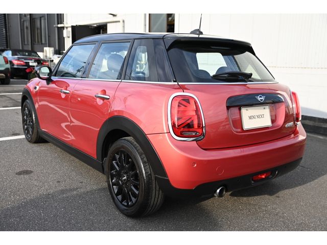 BMW MINI COOPER 5DOOR 2020 Image 31