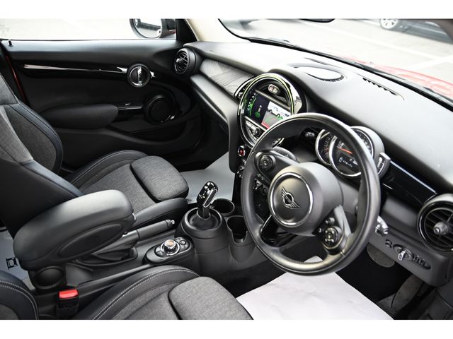 BMW MINI COOPER 5DOOR 2020 Image 31